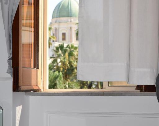 Pompei House | RAVIDA SUITES