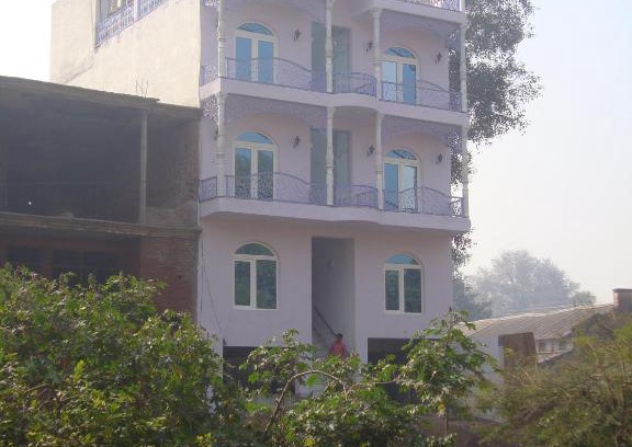 Taj Ganj Hotel | Ray of Maya