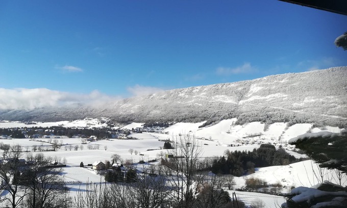 Lans-en-Vercors Apartment | 😷👍Rdc Maison Roches Rousses.3Pers. Private land and terrace. Nice view.