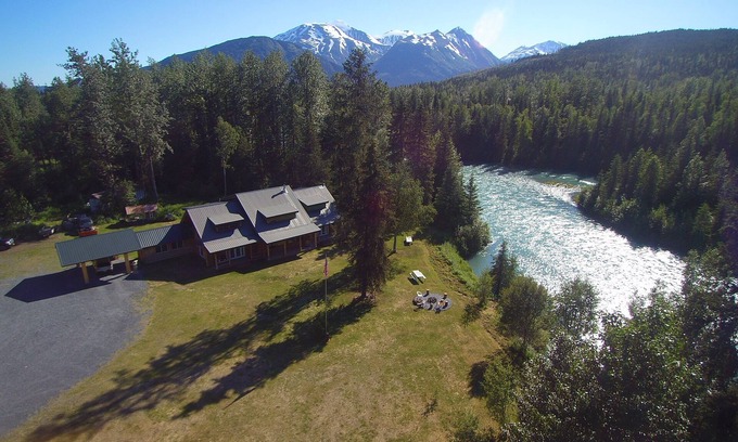 Crown Point House | Real Alaskan Riverfront Log home