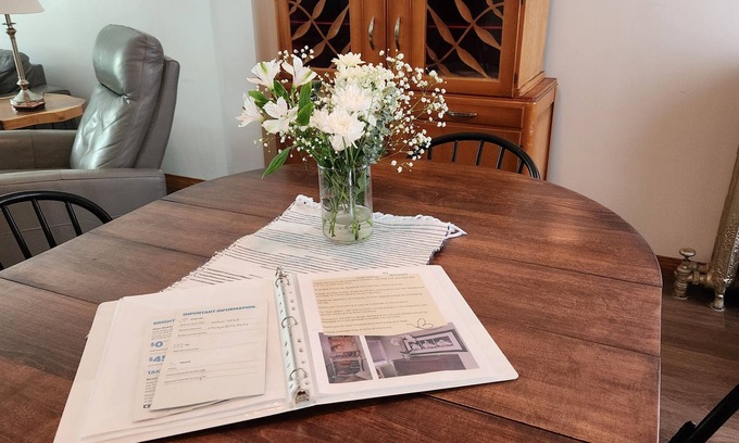 Winnipeg House | Recently renovated home just a 7 minute walk from the St Boniface Hospital.