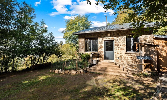 Yzeron Ski Chalet | Recharge in the Forest – Retreat for up to 8 Guests