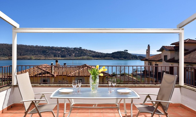 Lake Bracciano House | Recostano