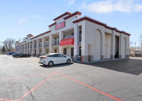 Lester Hotel | Red Carpet Inn Philadelphia Airport