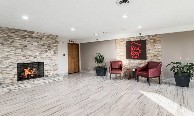 Cadiz Hotel | Red Roof Inn Cadiz