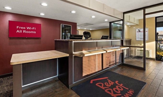 Independence Hotel | Red Roof Inn Cleveland - Independence