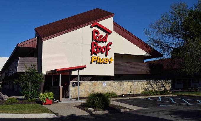 Amherst Hotel | Red Roof Inn PLUS+ University at Buffalo - Amherst