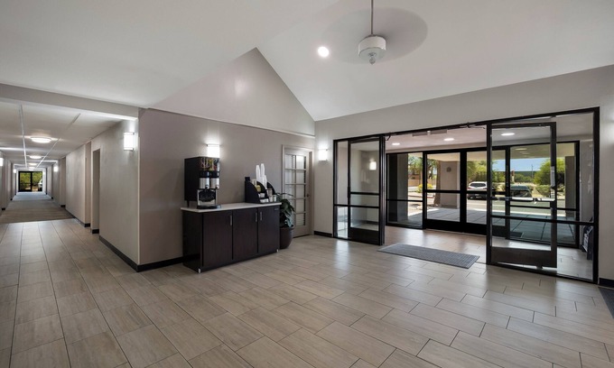 Cortaro Hotel | Red Roof Inn Tucson North - Marana