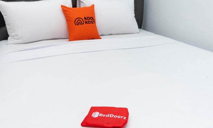 Manado City Centre Hotel | RedDoorz Brand MAN12045 RedDoorz near Megamall Manado