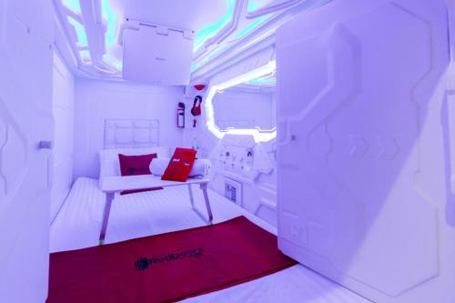 Medan Hostel | RedDoorz Hostel @ Capsule Inn Medan