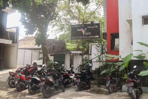 Bandung Hotel | RedDoorz near Alun Alun Bandung 3