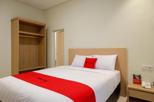 Semarang Hotel | RedDoorz near Exit Tol Banyumanik 2