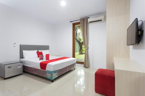 Cilandak House | RedDoorz Plus near Cilandak Town Square 2