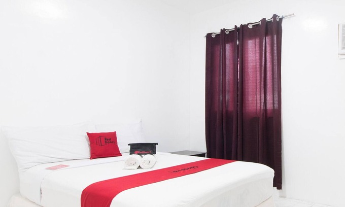 Tacloban Hotel | RedDoorz Plus near Tacloban Astrodome
