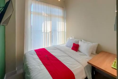 Hargomulyo Hotel | RedDoorz Syariah at Innap Guest House Alun Alun Sragen