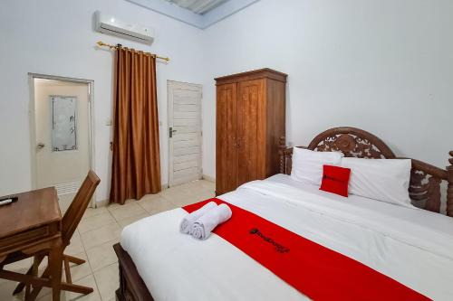 Jepara Hotel | RedDoorz Syariah at Jepara City