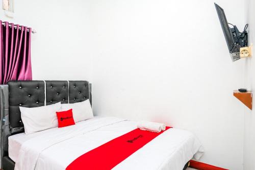 Kalianget Hotel | RedDoorz Syariah near Alun Alun Wonosobo 4