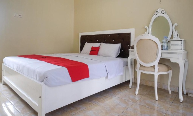 Kalianget Hotel | RedDoorz Syariah near Alun Alun Wonosobo 3