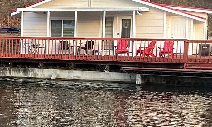 Osage Beach Cottage | REDHEAD COVE! 2 Bedroom Lakefront Home on 21mm!! (Lil Red Roof)