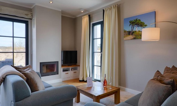 Dranske House | Reetland am Meer - Premium Reetdachvilla mit 3 Schlafzimmern, Sauna und Kamin F26