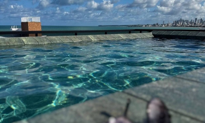 Jardim Oceania Apartment | Refinement with sea view, swimming pool, garage and A/C