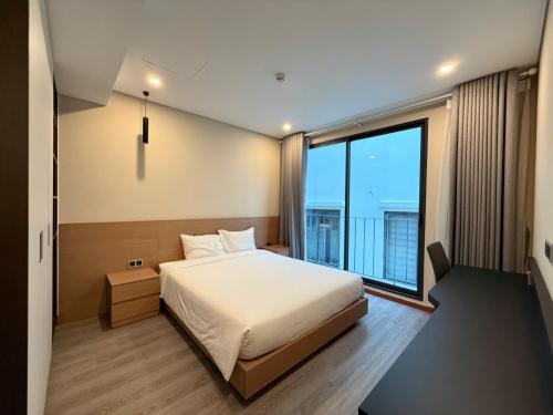 Mang Yang Apartment | Regal Residences Tay Ho