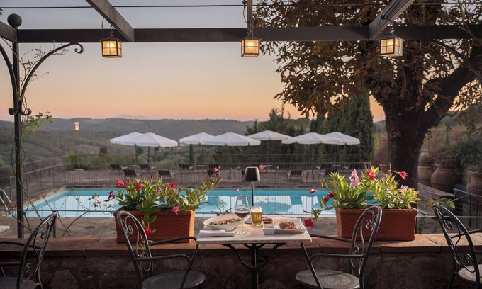 Radda in Chianti Hotel | Relais Vignale & Spa