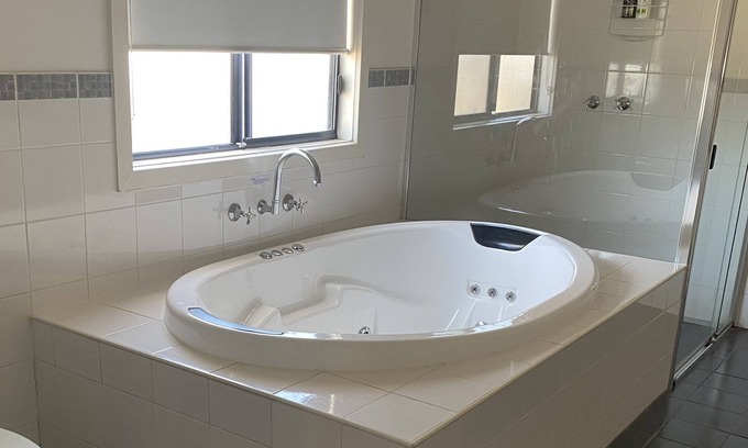 North Beach House | Relax and enjoy the beach air. 2 mins walk to the beach.