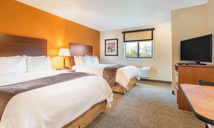 West Jordan Hotel | Relax and Unwind with All You Need for a Perfect Stay! Kitchen, Pets Allowed!