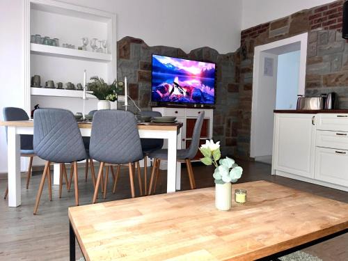 Hagen Apartment | Relax Fewo - 3 Parking! 3 Double-Bed! 2 Bedrooms, WIFI, COFFEMASHINE-Fully Automatic, KITCHEN, NETFLIX,DISNEY,MAGENTA