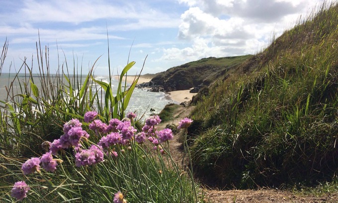 Cahore House | Relax in a luxury countryside retreat, just 5 minutes from a huge sandy beach.