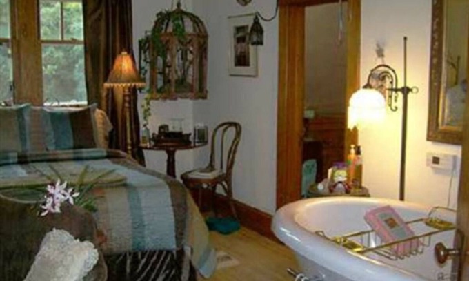 Birchwood Apartment | Relax in our English Garden King Suite at The Cobblestone Bed & Breakfast