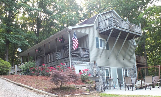 Peebles House | Relax in this Secluded 3-Level Home! Luxury & Tranquility on 8 Acres!