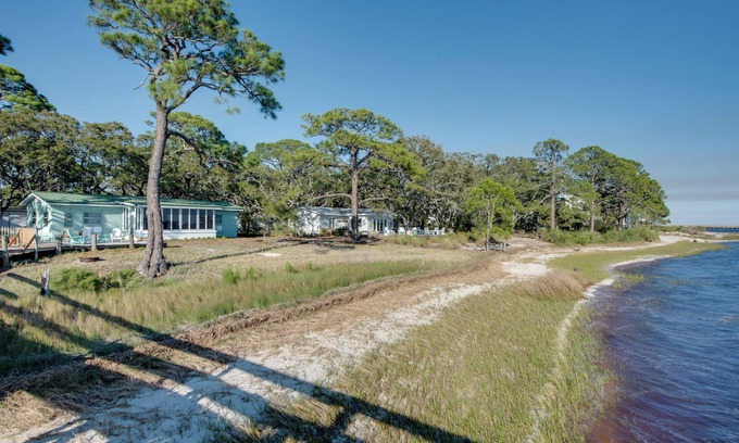 Panacea Cottage | Relax & Refresh: Waterfront Cottage in Panacea