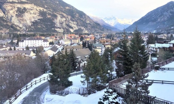 Oulx Apartment | Relaxation and breathtaking views in the heart of the Alps