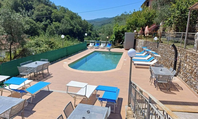 Prela Apartment | "Relaxed time-outs at Casa Viola - your little vacation paradise with pool