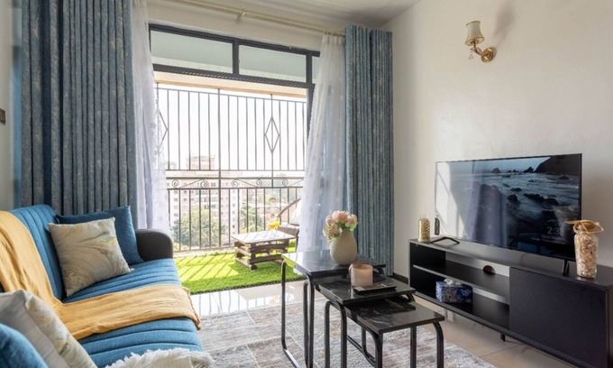Kilimani Apartment | Relaxing 3 bedrooms with king bed and free parking located 5 min from a mall