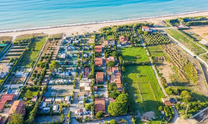 Piana Calzata Villa | Relaxing and welcoming villa 50 meters from the beach, sleeps 6