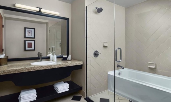 West Sedona Hotel | Relaxing Sanctuary Room for a Rejuvenating Stay in Sedona