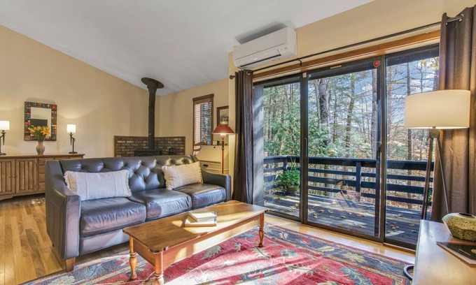 Quechee Condo | Relaxing Unit in Heart of Quechee - Mill Run 2C