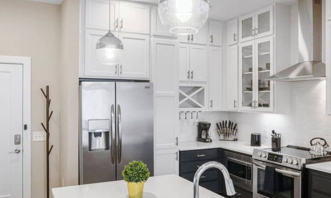 Charlotte Center City Condo | Reluxme | City Center 2BR Apt w/King Beds