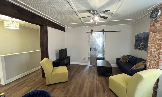 Goderich Apartment | Remodeled bright walk-up apartment - 5 min from the beach