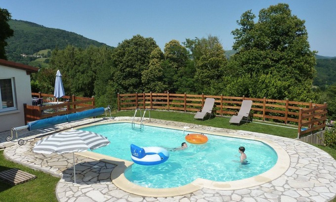 Serres-sur-Arget Apartment | Renovated apartment in Serres-sur-Arget with swimming pool