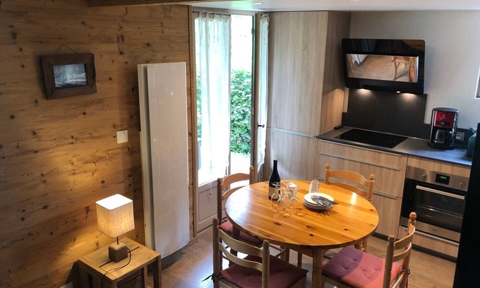 Barcelonnette Ski Chalet | Renovated Chalet near Golf & City Center with Garden, Parking, Free Shuttle to Pra-Loup