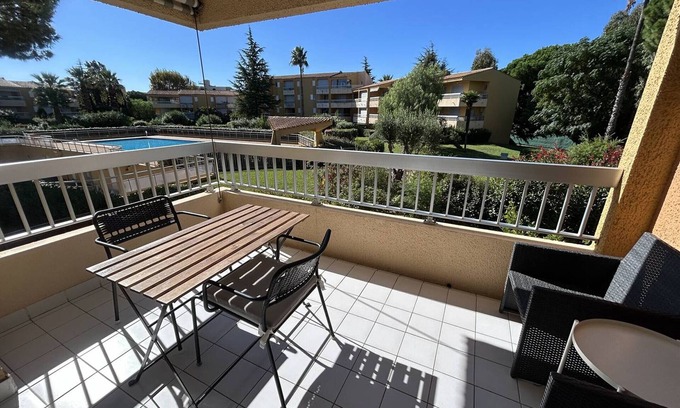 Le Lavandou Apartment | Renovated studio for 2 in Le Lavandou with parking