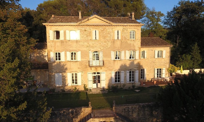 Valreas House | Rent Charming Chateau in Provence, 7 bedrooms with 6 bathrooms, sleeps 15 +