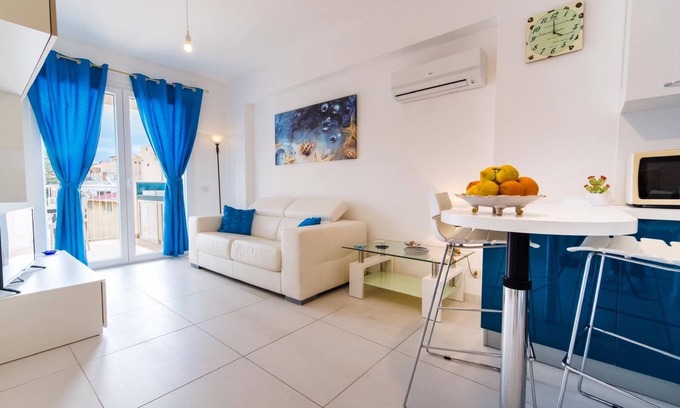 Villa Margi Apartment | Rent new apartment on the sea of Villamargi in Santo Stefano di Camastra