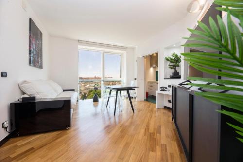 Foce Apartment | Residence Corte Dei Lambruschini Vista Panoramica Della Citta Posteggio Privato