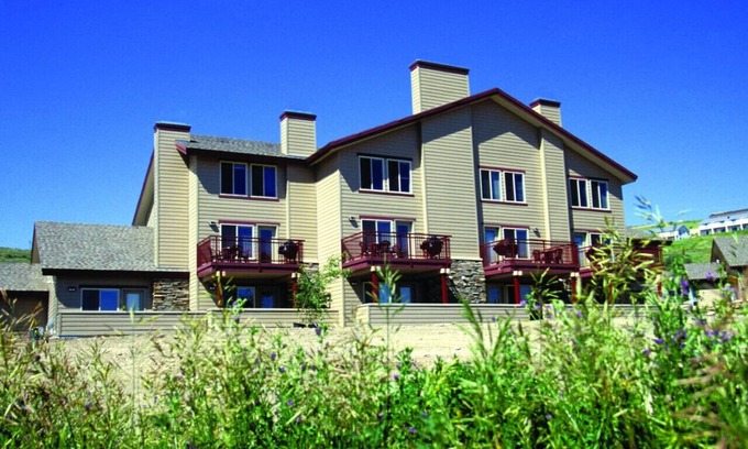 Harbor Village Apartment | Resort 2BD condo with onsite resort amenities: ind