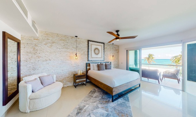 Puerto Juarez Condo | Resort condo with central AC, WiFi & shared pool/amenities - oceanfront location